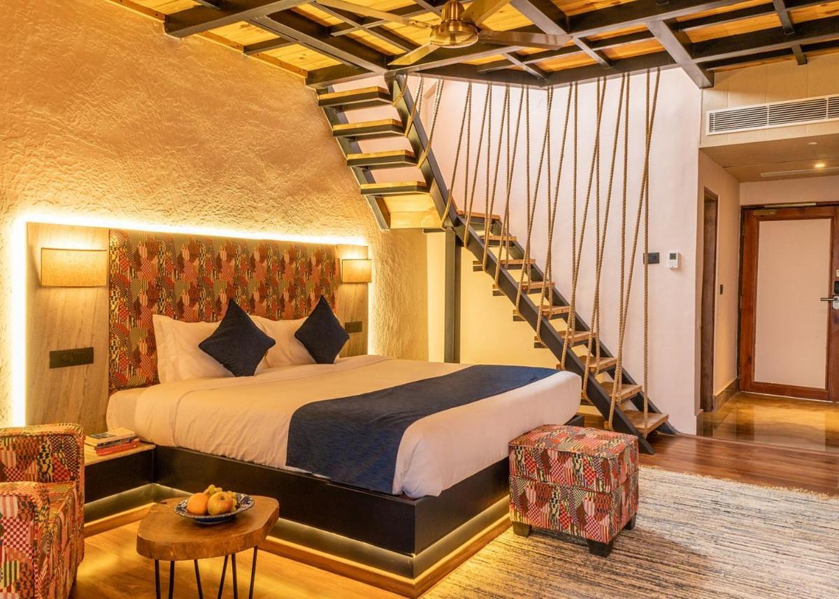 Tiaraa Jujurana Resort T Pathyar Exterior photo